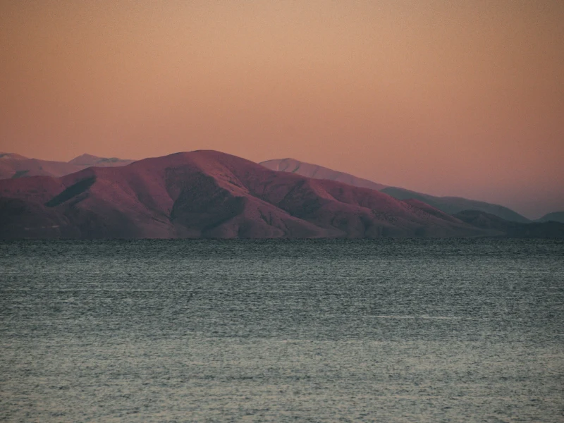 Lago Sevan e Sevanavank
