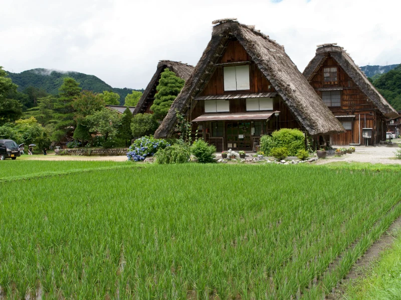 Takayama e Shirakawa-go